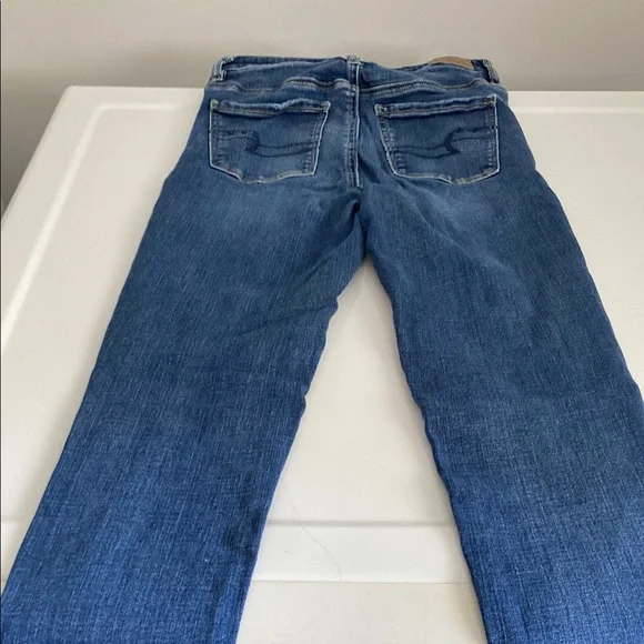 American Eagle Outfitters Women's Blue Distressed Jeans - Picture 4 of 6